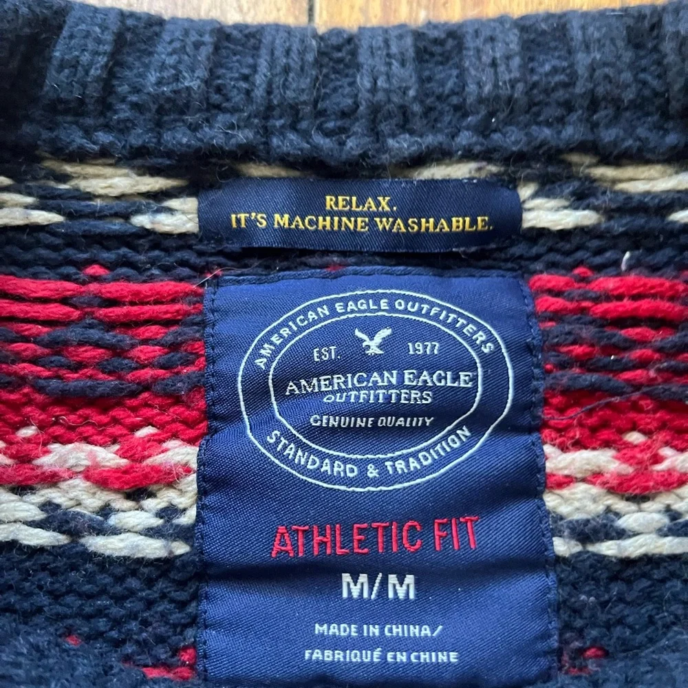 American Eagle Outfitters Men's Athletic Fit Sweater‎ Red White Blue Stripes M